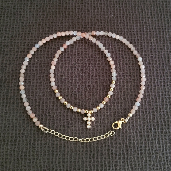 La Meno Sunstone☀️ Choker Necklace with Tiny Cross✝️ - NWT - Picture 7 of 16